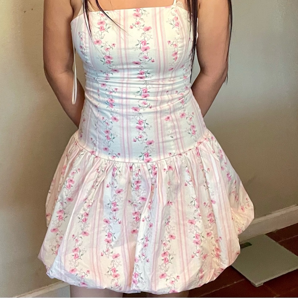 Chic Pink Floral Dress🩷